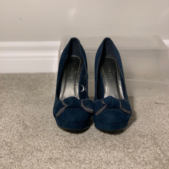 NAVY BLUE HEELS - Picture 2 of 4